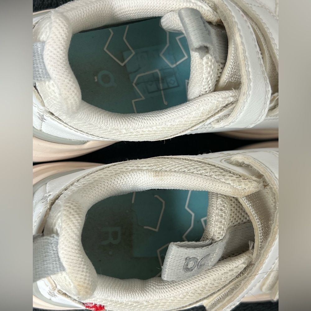 Size 13K Kids - On THE ROGER Kids - White / Glacier - EUC - Picture 9 of 10